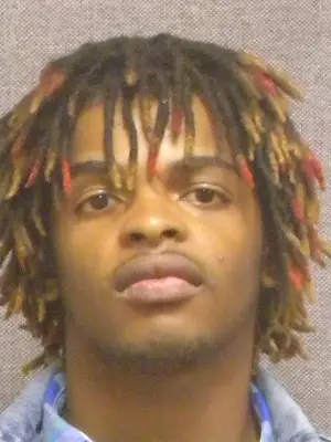 Aquille Lowe mugshot